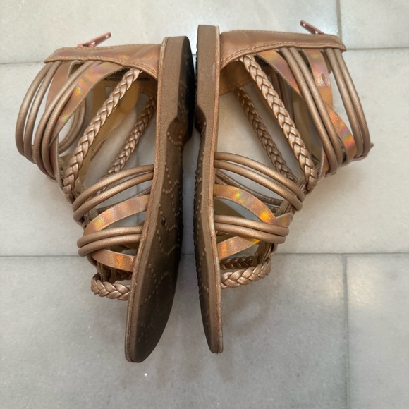 Girls Sonoma Iridescent Gold Gladiator Sandals - Picture 4 of 11